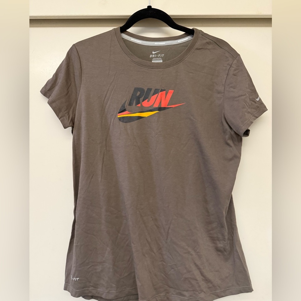 Nike Running : Large : Brown Dry-Fit Tee